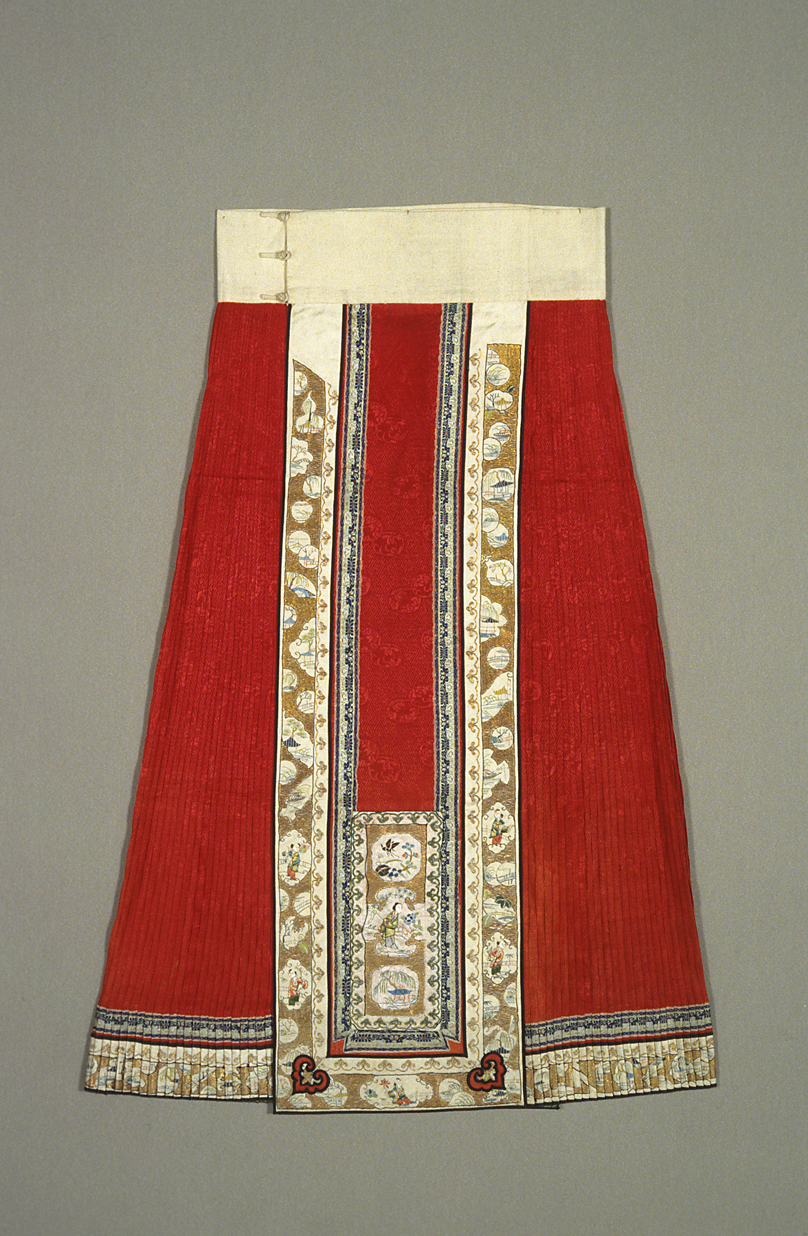 woman's pleated wedding skirt