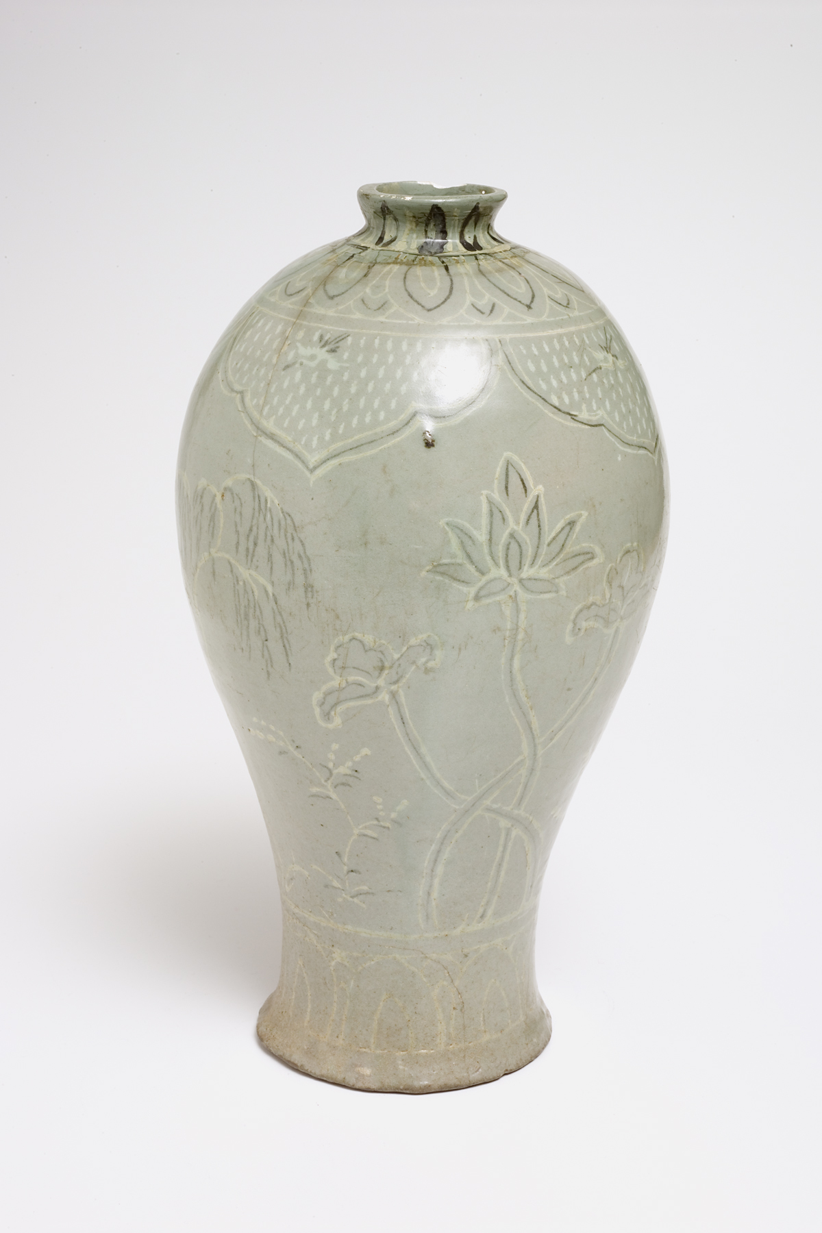 Maebyeong (Prunus Vase)